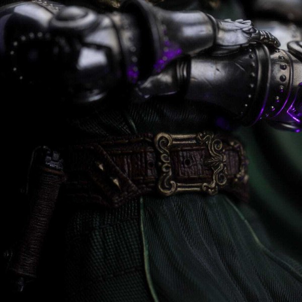 Estatuilla Diorama El Guantelete del Infinito Marvel Legends Escala de Arte 1 Infinity Doctor Doom Edición Deluxe 42 cm