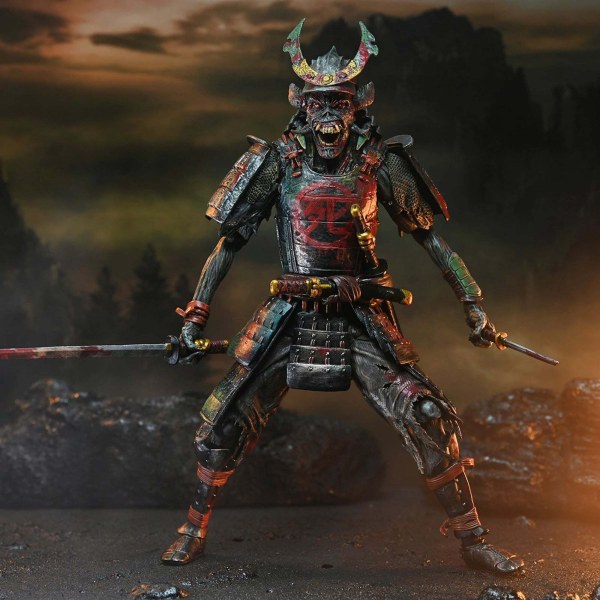 IRON MAIDEN - FIGURA DE ACCIÓN A ESCALA DE 7 CM - FUTURO PASADO GIRA MUNDIAL DEFINITIVA (Paquete de 2)