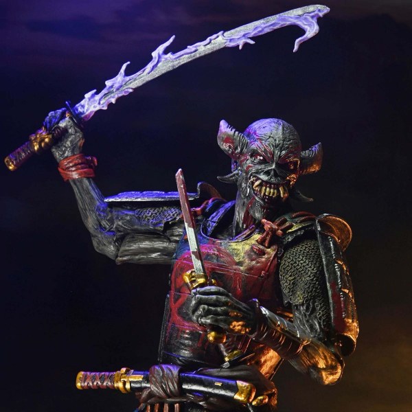 IRON MAIDEN - FIGURA DE ACCIÓN A ESCALA DE 7 CM - FUTURO PASADO GIRA MUNDIAL DEFINITIVA (Paquete de 2)
