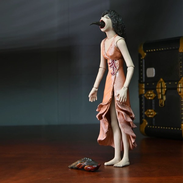 TITULAR - FIGURA DE ACCIÓN A ESCALA DE 7" - MUJER SANGUIJUELA Y ESTUCHE DE TÍTERES DE TOULON, PAQUETE DE 2