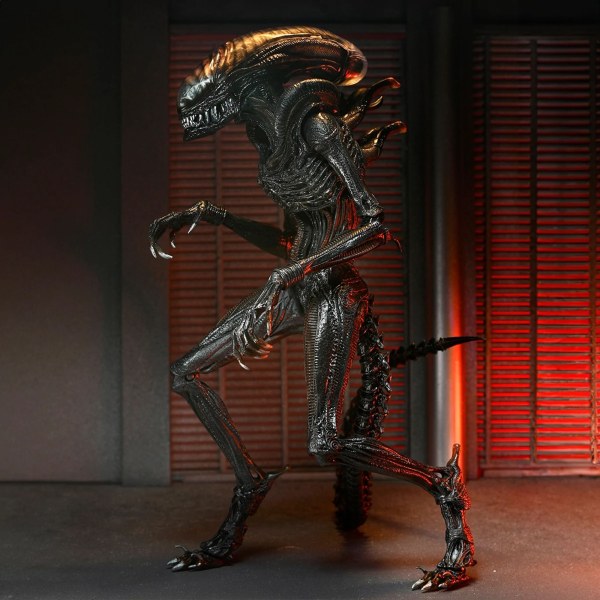ALIEN: RÓMULO - FIGURA DE ACCIÓN A ESCALA DE 7" - XENOMORFO QUEMADO DEFINITIVO