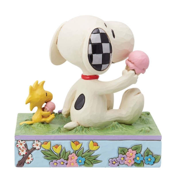 SNOOPY COMIENDO HELADO - Peanuts