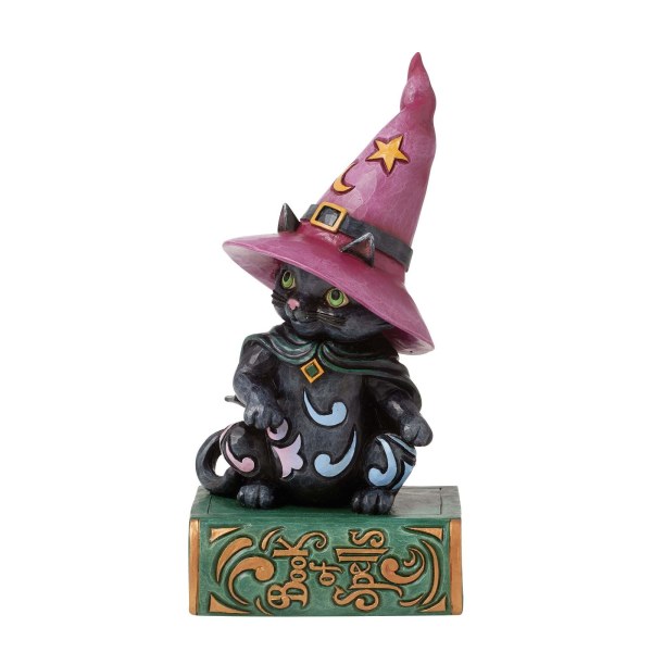 GATO NEGRO SENTADO EN UN LIBRO DE HECHIZOS - HEARTWOOD CREEK