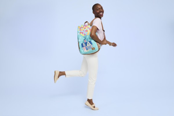 Mochilas tamaño completo de nailon Up- Disney Pixar Loungefly