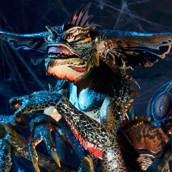 GREMLINS 2 - FIGURA DE ACCIÓN A ESCALA - GREMLIN ARAÑA EN CAJA DE LUJO