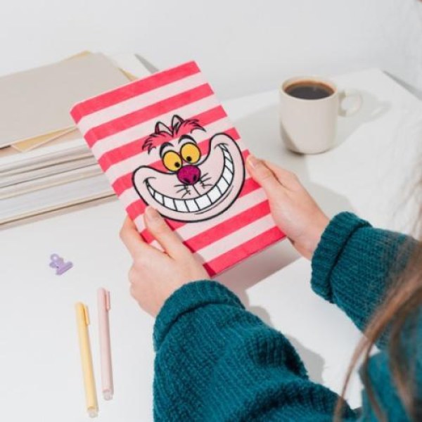 CUADERNO A5 PREMIUM CON PORTADA DE EL GATO RISON - DISNEY ALICIA EN EL PAÍS DE LAS MARAVILLAS
