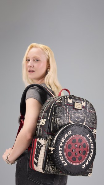 MOCHILA DE MOCHILAS COMPLETO DE CARS - DISNEY PIXAR LOUNGEFLY