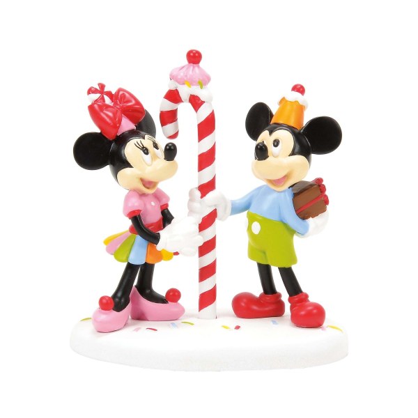 MICKEY Y MINNIE COMPARTEN UN REGALO - DISNEY VILLAGE