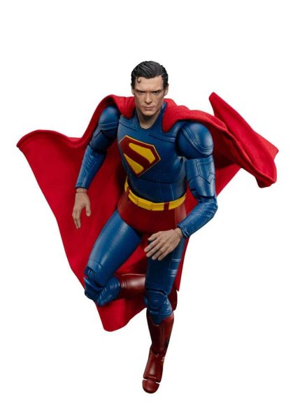 Superman (2025) Figura de Superman y Krypto 21 cm