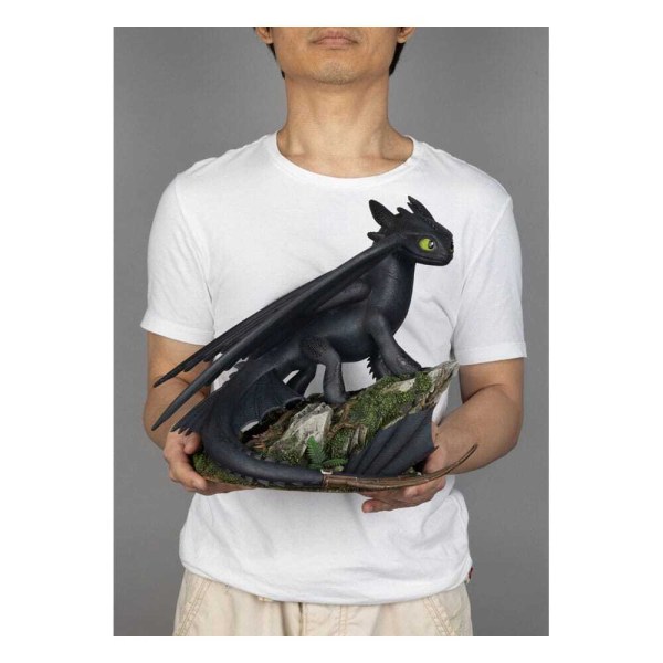 Estatuilla de dragones Master Craft Standing Toothless 31 cm