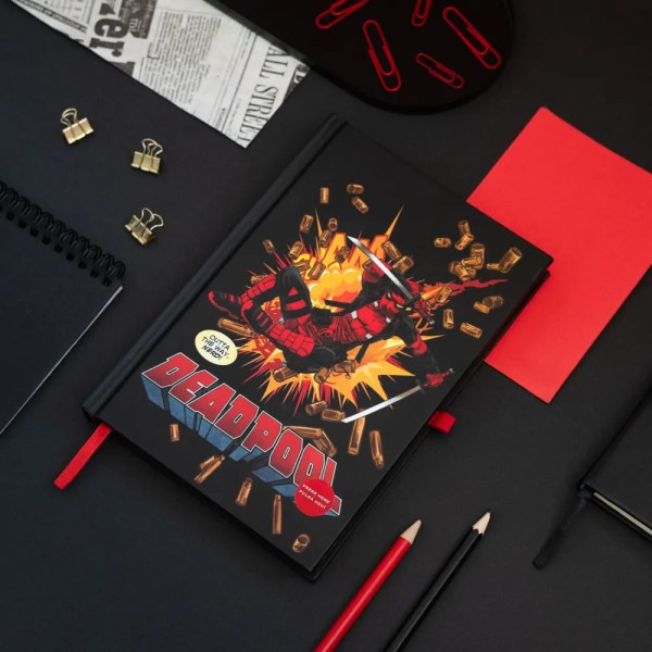 CUADERNO PREMIUM A5 CON LUZ - MARVEL DEADPOOL