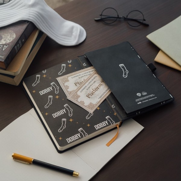 Cuaderno A5 Premium con bolígrafo Dobby - HARRY POTTER