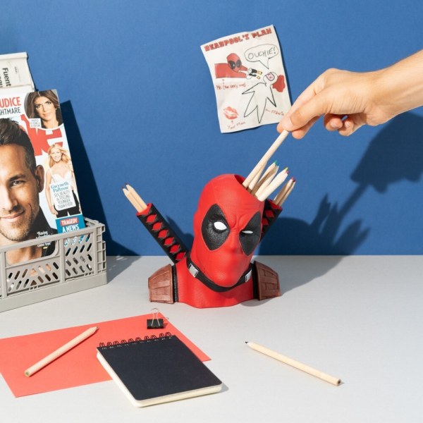 DEADPOOL, EL PORTÁTIL - MARVEL