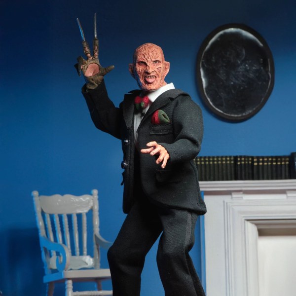 PESADILLA EN ELM STREET - FIGURA VESTIDA DE 8” - TUXEDO FREDDY