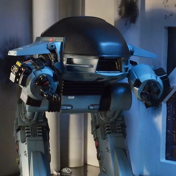 ROBOCOP - FIGURA DE ACCIÓN - ED-209 FIGURA EN CAJA CON SONIDO