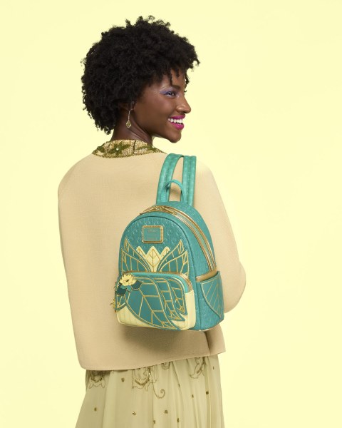 MINI MOCHILA COSPLAY DE TIANA - DISNEY LOUNGEFLY LA PRINCESA Y EL SAPO