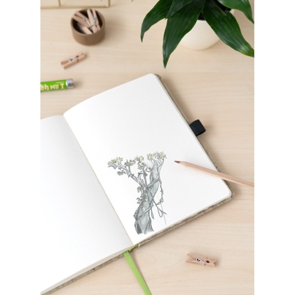 CUADERNO PREMIUM A5 CON LÁPIZ PROYECTOR GROOT - MARVEL