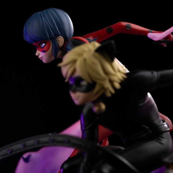 Art Scale Deluxe Lady Bug y Cat Noir, edición firmada, 23 cm - Iron Studios Miraculous