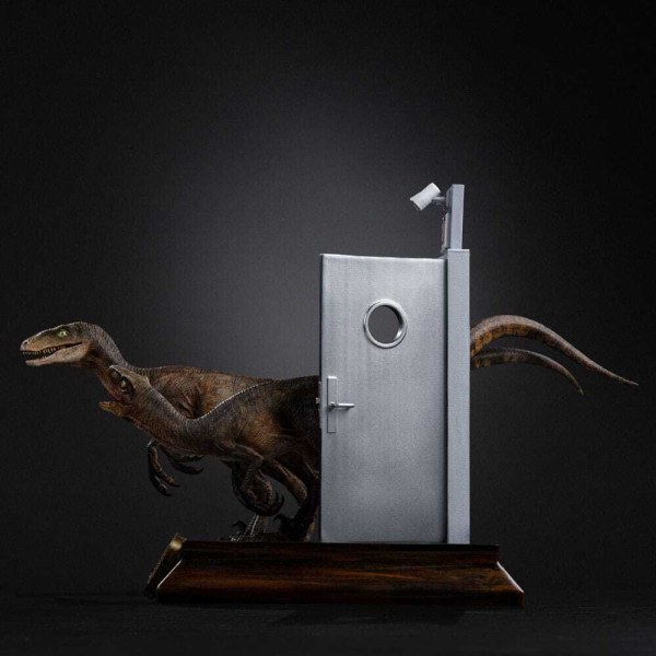 Art Scale Rapaces en la puerta de la cocina 28 cm - Iron Studios Jurassic Park