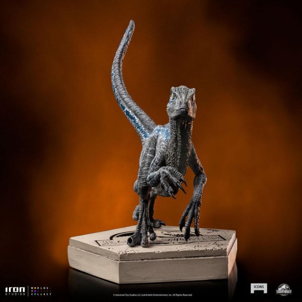 Estatuilla Jurassic World Icons Velociraptor Azul 9 cm