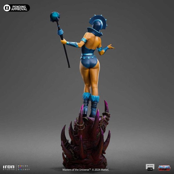 Estatuilla Masters of the Universe 1 10 Scale Evil-Lyn Variante de color 28 cm