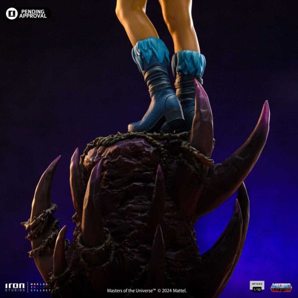 Estatuilla Masters of the Universe 1 10 Scale Evil-Lyn Variante de color 28 cm
