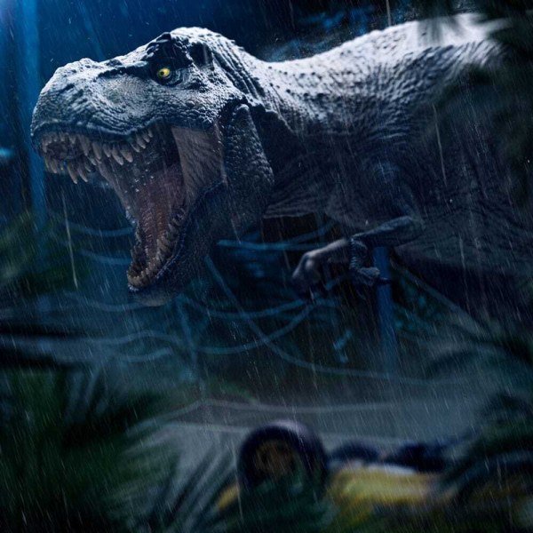 Estatuilla de Jurassic Park Icons T-Rex Attack de 15 cm