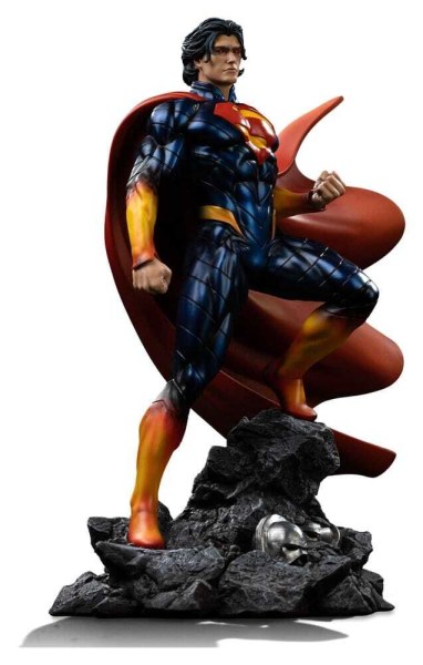 Art Scale Superman Absolute 25cm - Iron Studios DC Comics.