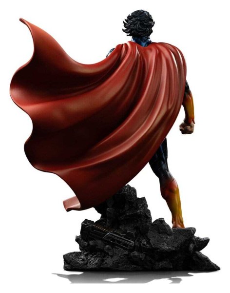 Art Scale Superman Absolute 25cm - Iron Studios DC Comics.