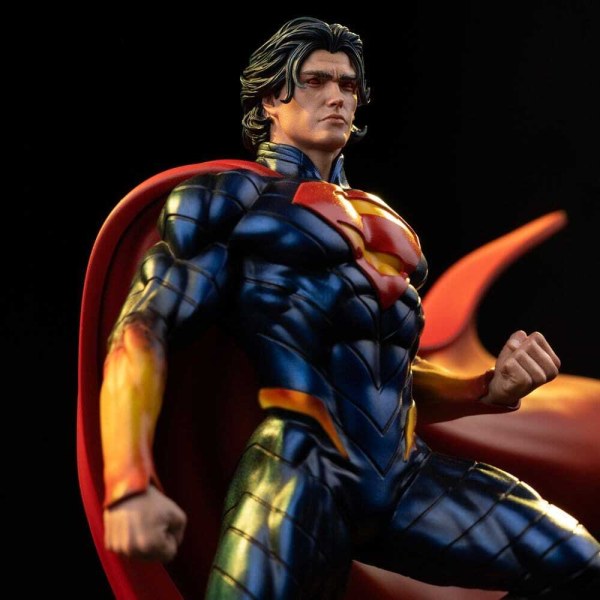 Art Scale Superman Absolute 25cm - Iron Studios DC Comics.