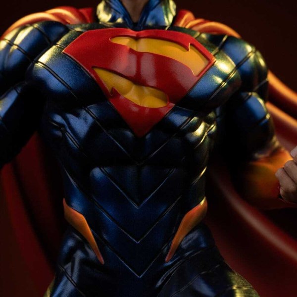 Art Scale Superman Absolute 25cm - Iron Studios DC Comics.