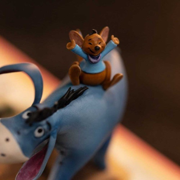 Art Scale Deluxe Winnie the Pooh y Amigos (100.º aniversario) 31 cm - Iron Studios Disney Classics