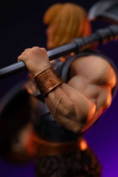 Estatuilla Masters of the Universe 1 10 Scale He-Man Battle Armor Version 23 cm