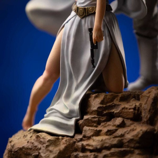 Estatuilla de Star Wars 1:10 Deluxe Art Scale Luke y Leia 41 cm