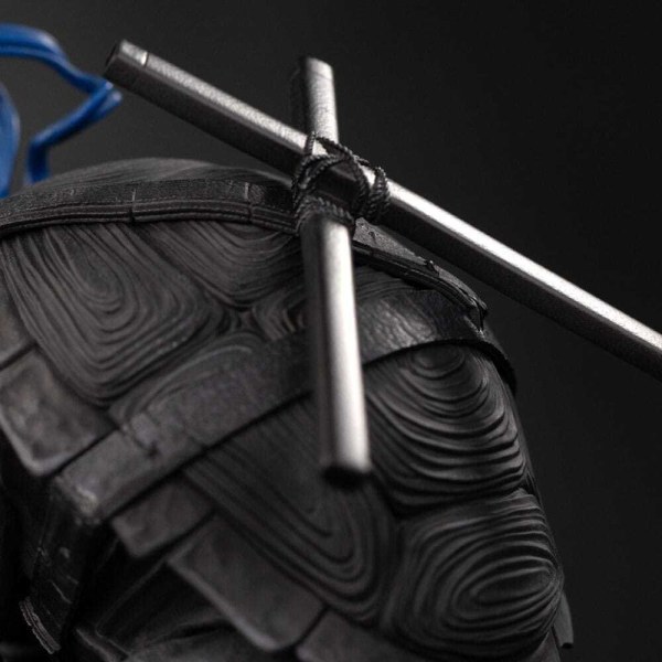 Estatuilla de las 1:10 Scale Leonardo Variante Blanco y Negro 26 cm
