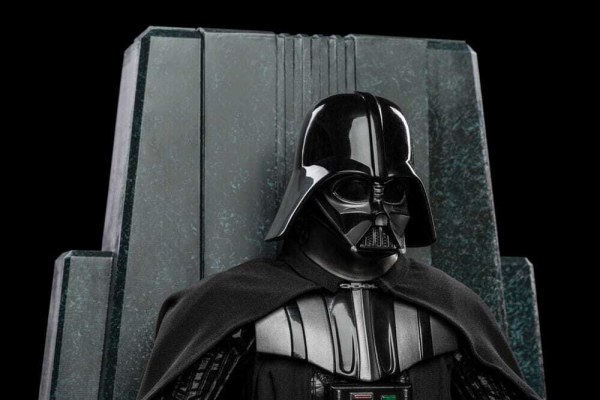 Estatuilla de Star Wars 1/10 Art Scale Darth Vader en Trono 18 cm