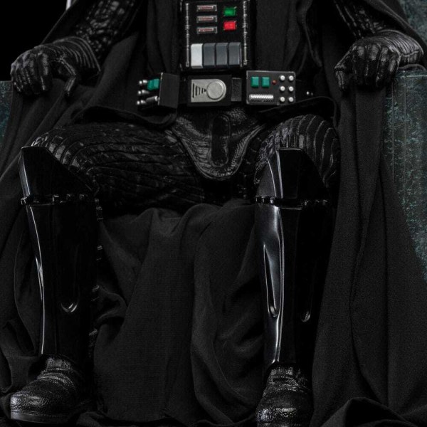 Estatuilla de Star Wars 1/10 Art Scale Darth Vader en Trono 18 cm