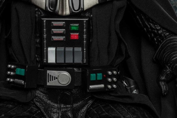 Estatuilla de Star Wars 1/10 Art Scale Darth Vader en Trono 18 cm