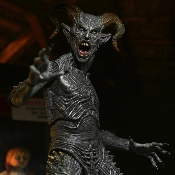 FIGURA ACCIÓN DEFINITIVA DE MALTHUS EL DEMONIO - NECA EL UNIVERSO DEL CONJURO