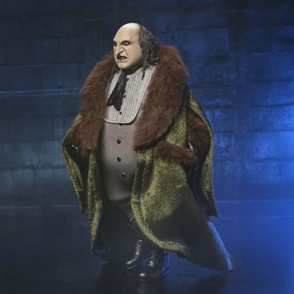 FIGURA DE ACCIÓN VESTIDA EL PINGÜINO - NECA BATMAN RETURNS