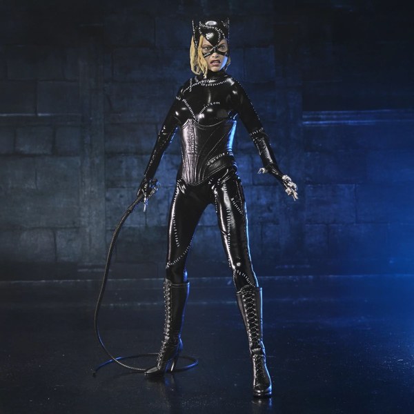 FIGURA DE ACCIÓN VESTIDA CATWOMAN - NECA BATMAN RETURNS
