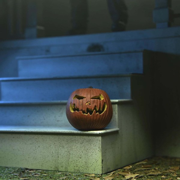 FIGURA DE ACCIÓN ULTIMATE MICHAEL MYERS - NECA HALLOWEEN ENDS (PELÍCULA DE 2022)