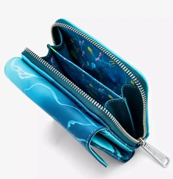 CARTERA FLUJO DE AGUA - DISNEY LOUNGEFLY VAIANA