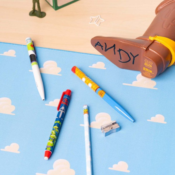 Portalápices con forma de bota de Woody de Toy Story y set de Artículos De Papelería – 16 cm
