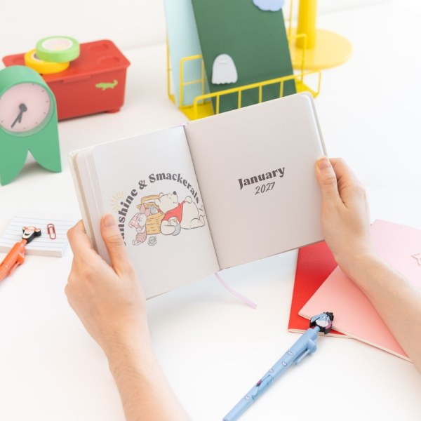 Agenda escolar diaria de Winnie the Pooh 2026/2027 – Edición de tapa dura de 11 meses