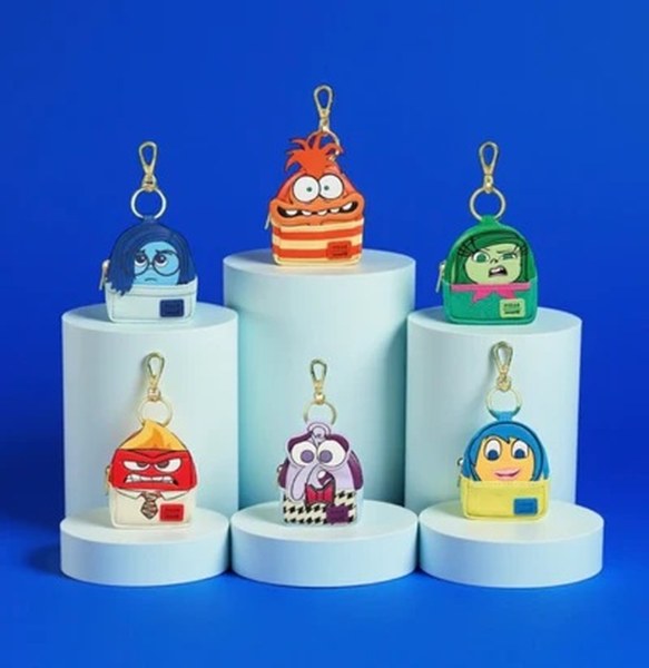 Llavero mini mochila sorpresa Del Revés 2 - Disney Pixar Loungefly