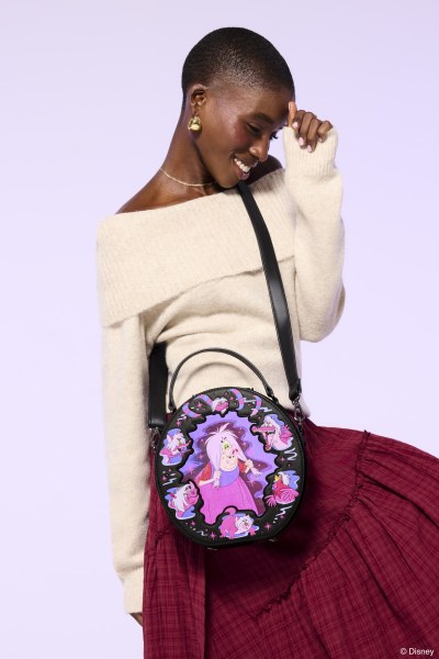Bolso Bandolera Lenticular Madam Mim - Disney Loungefly Merlín el Encantador