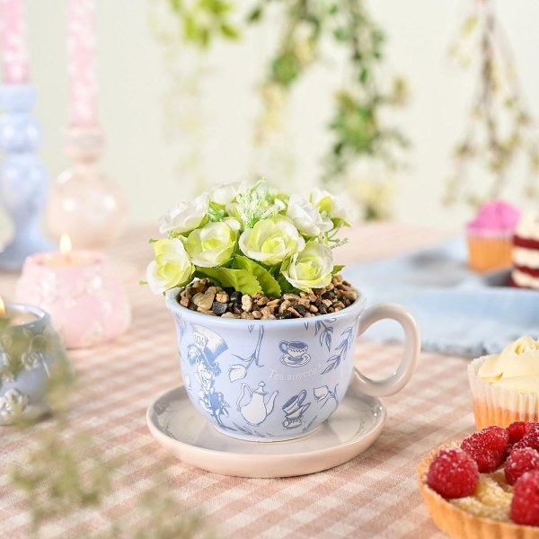 ALICIA EN EL PAÍS DE LAS MARAVILLAS - Taza Decorativa + Planta Artificial