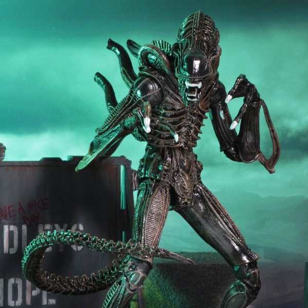 ALIEN - FIGURA DE ACCIÓN 7" - ULTIMATE ALIENS WARRIOR 1986 (MARRÓN)