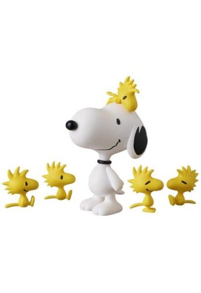mini figura Medicom UDF serie 19 La felicidad es tener a todos tus amigos 8 cm - Peanuts
